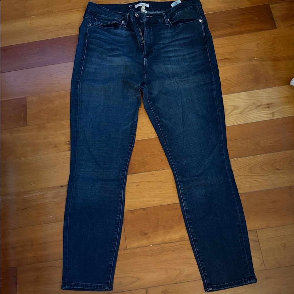 Good American Midnight Blue Jeans